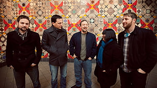 five people standing HD wallpaper