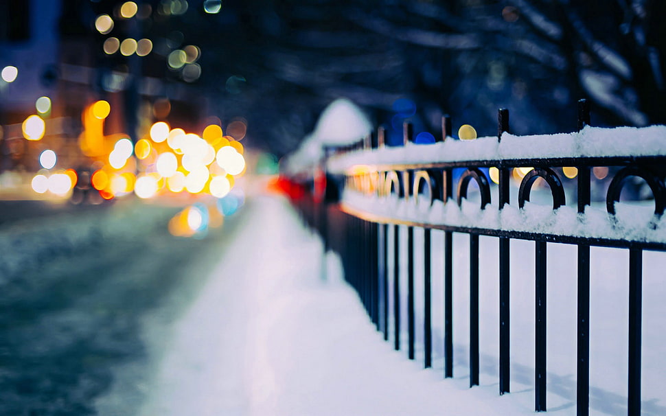 metal fence covered with snow HD wallpaper