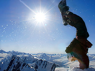 men's blue and black snowboard, snow, snowboarding, Sun