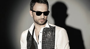 men's white and black dress shirt, Tarkan tevetoğlu, singer, actor, men