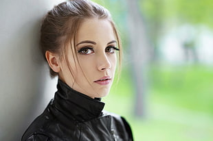woman wearing black leather collared top