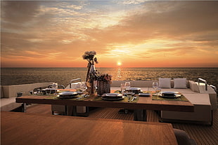 rectangular brown wooden dining table, sea, Sun, yachts HD wallpaper