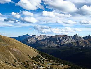 rocky mountains during daytime HD wallpaper
