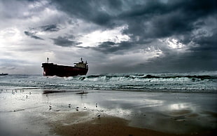 ship during cloudy day