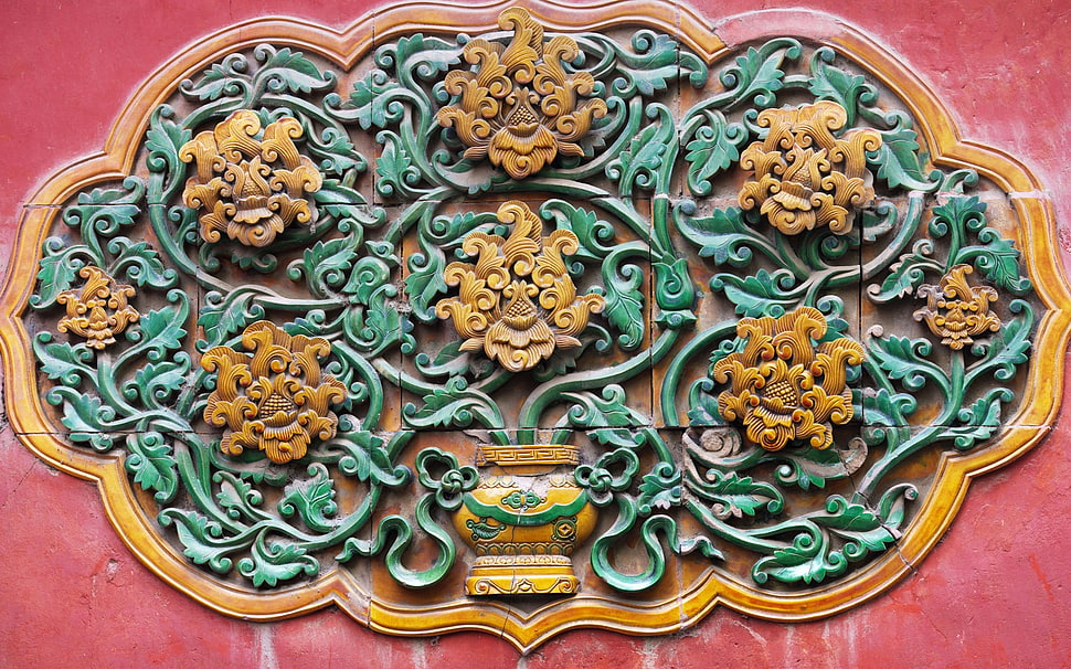 green and brown ceramic wall decor HD wallpaper