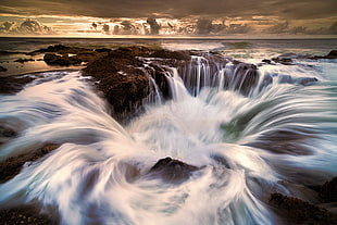 waterfalls wallpaper, sea, Thor's Well HD wallpaper