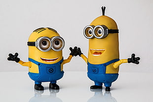 two minion charcters