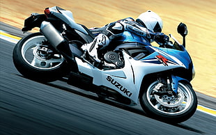 white and blue Suzuki R sports bike, Suzuki, motorcycle, sports, Suzuki GSX-R
