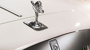 silver-colored and black metal base table lamp, Rolls-Royce Ghost, car, monochrome HD wallpaper