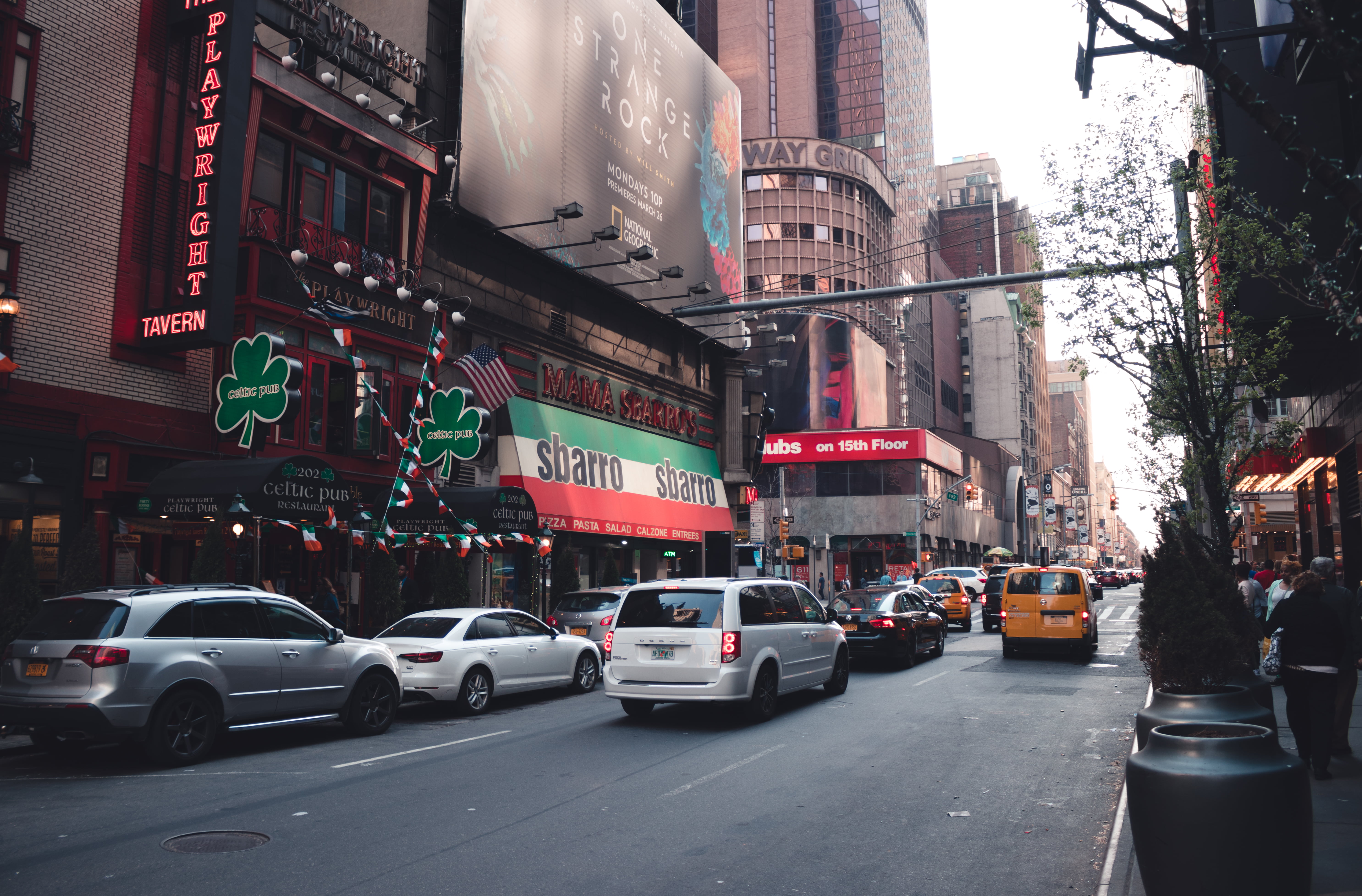 silver minivan, photography, urban, pub, New York City