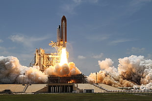 brown and white concrete building, space shuttle, Launch, Space Shuttle Atlantis, NASA