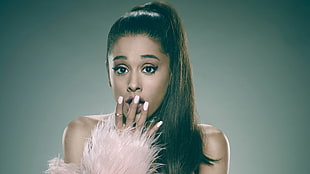 Ariana Grande HD wallpaper
