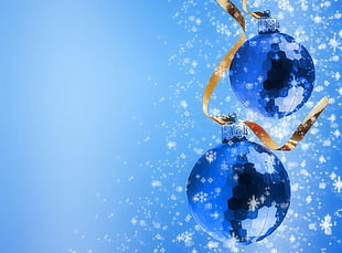 two blue glass baubles HD wallpaper