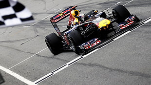 black and yellow racing car, Formula 1, Red Bull Racing, selective coloring, car