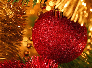 close up photo of glittered red bauble HD wallpaper