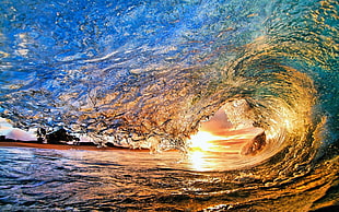 clear ocean curving up wave during sunrise HD wallpaper
