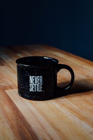 black Never Settle-printed ceramic mug HD wallpaper