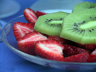 sliced green and red fruits HD wallpaper