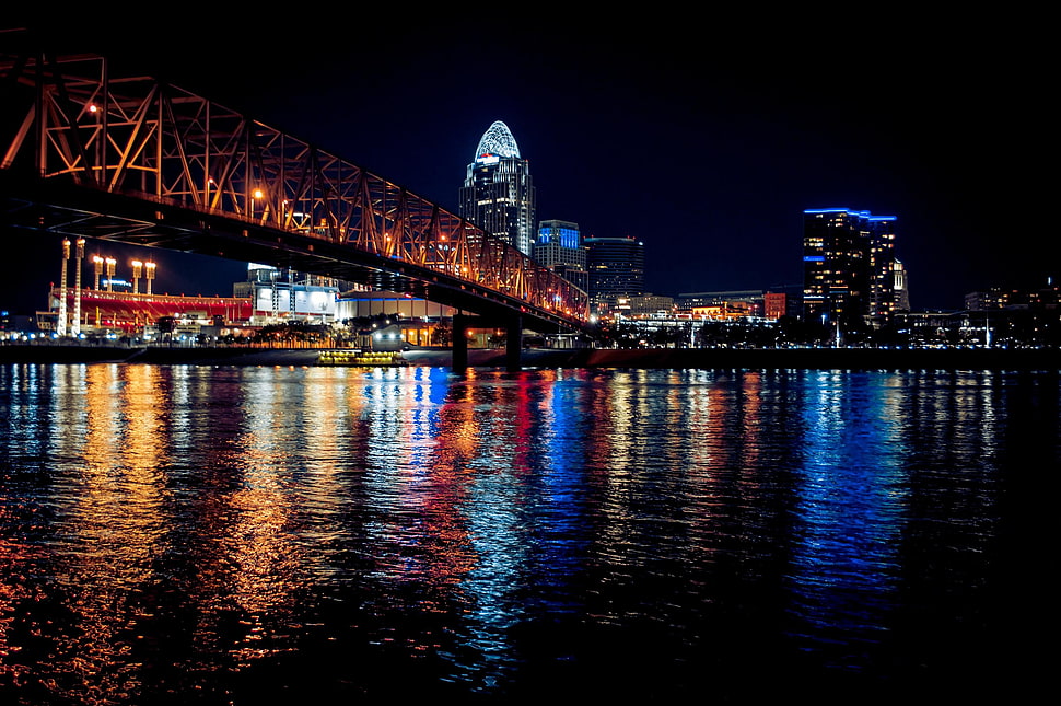 brown truss bridge, city, bridge, lights, water HD wallpaper