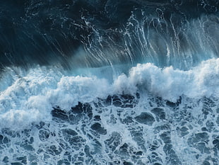 sea wave photo