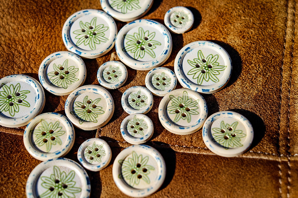 white and green button lot HD wallpaper