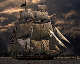 white and brown Galleon ship on ocean photo HD wallpaper