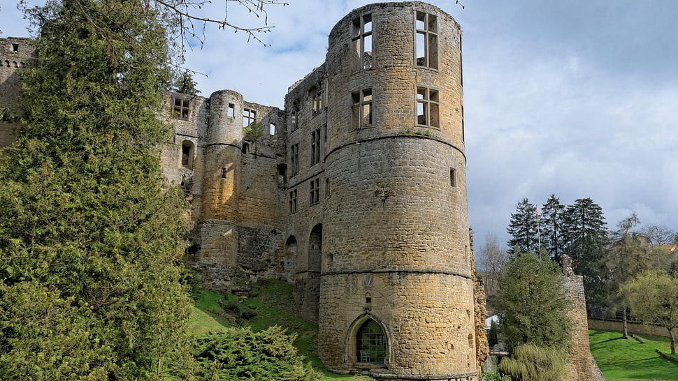 gray concrete castle HD wallpaper