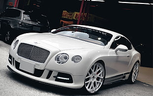 white Bentley Continental HD wallpaper