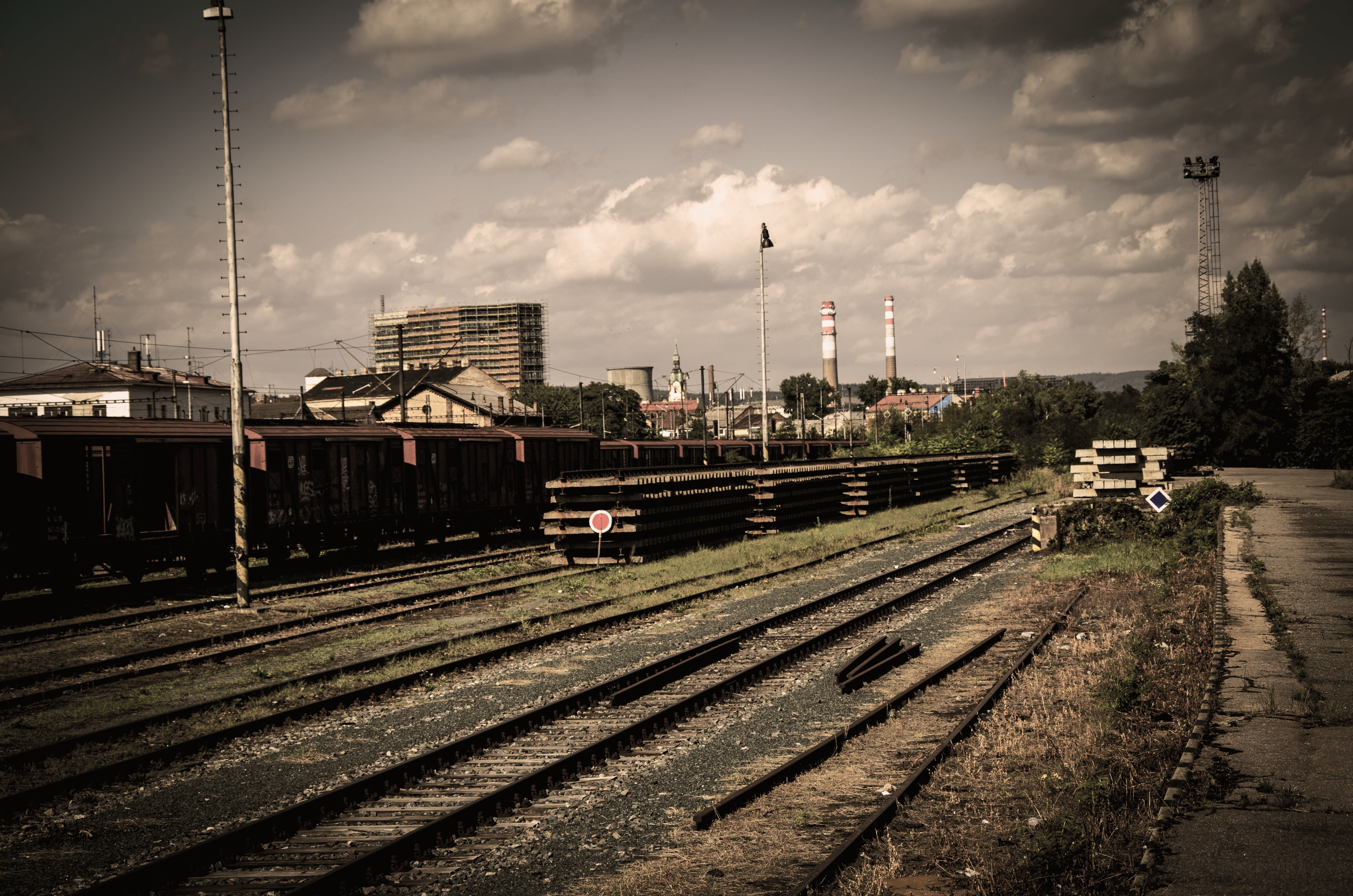 brown steel train, train, train station, old, rail yard