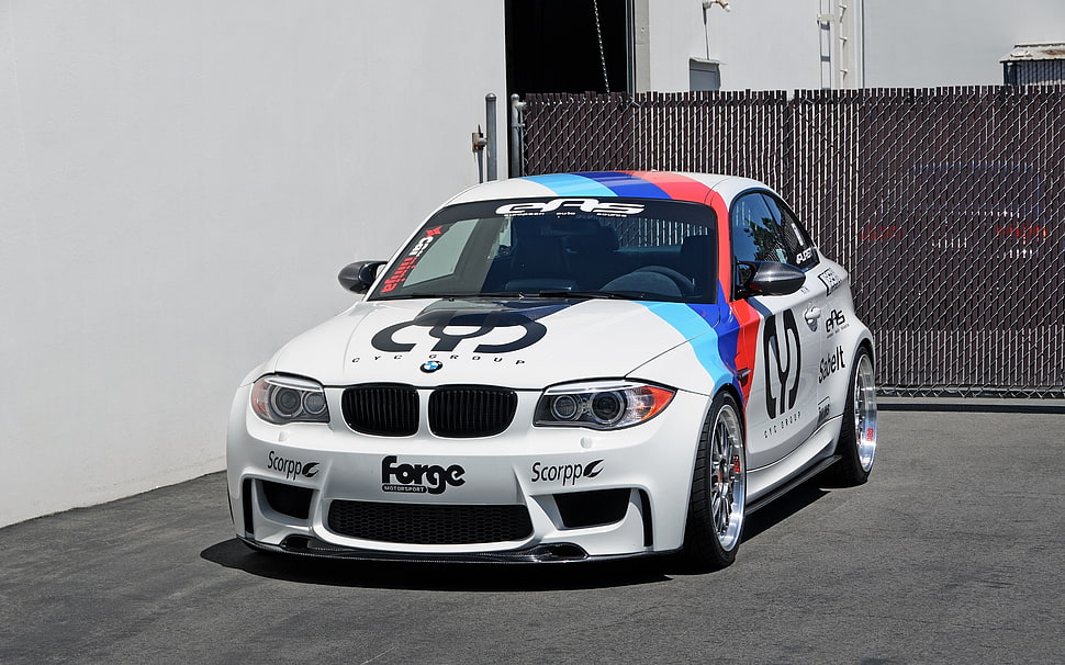 white BMW car HD wallpaper