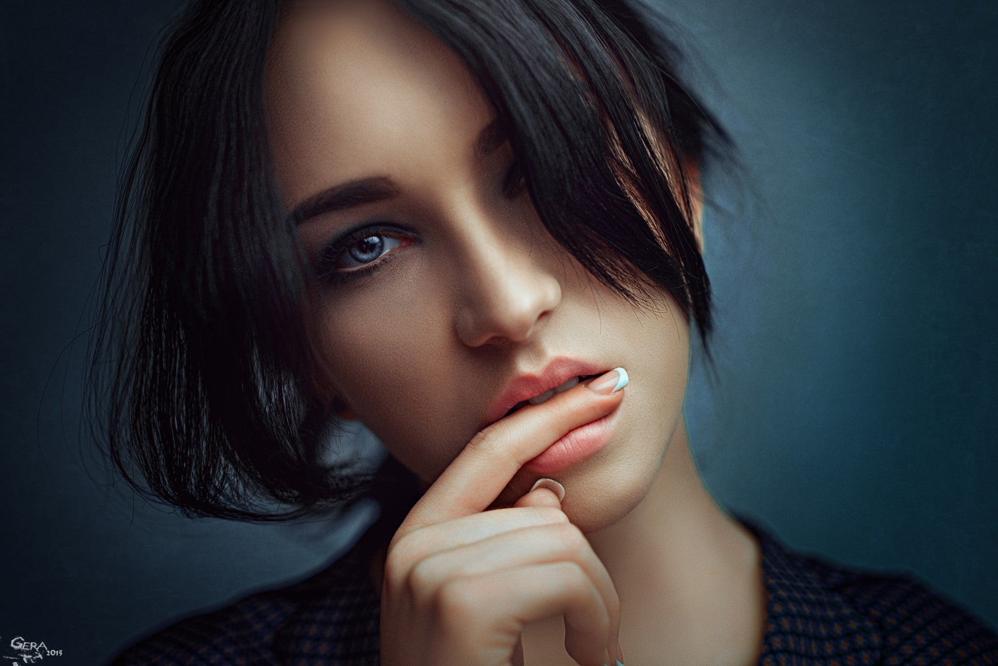 woman wearing black andgray top