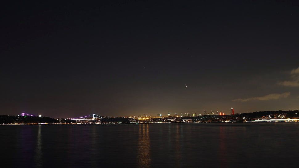 silver-colored chain necklace, cityscape, night, lights HD wallpaper