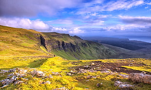 mountain covered with green grass, skye HD wallpaper