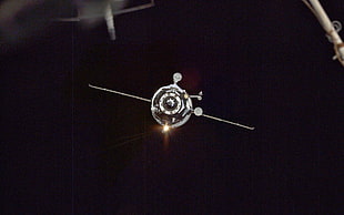 gray satellite wallpaper, space, space station, Soyuz