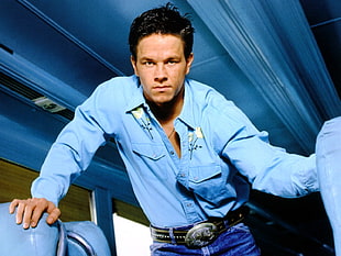 man wearing blue dress shirt HD wallpaper