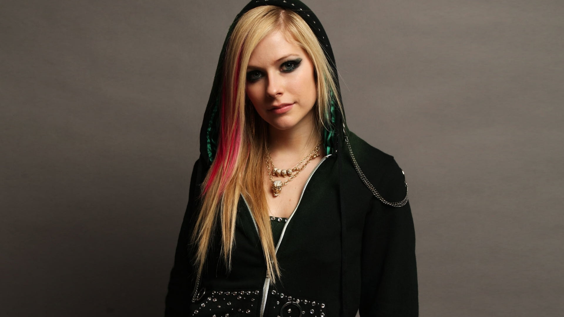Avril Lavigne Avril Lavigne Open Mouth Singer Green Hair Hd Wallpaper Wallpaper Flare