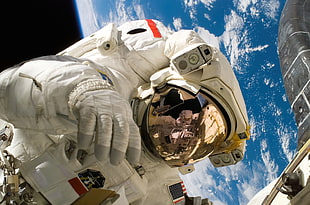 astronaut close up photo