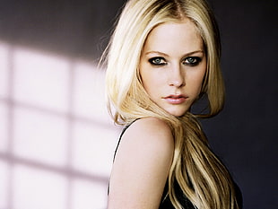 Avril Lavigne, Avril Lavigne, singer, long hair, portrait HD wallpaper