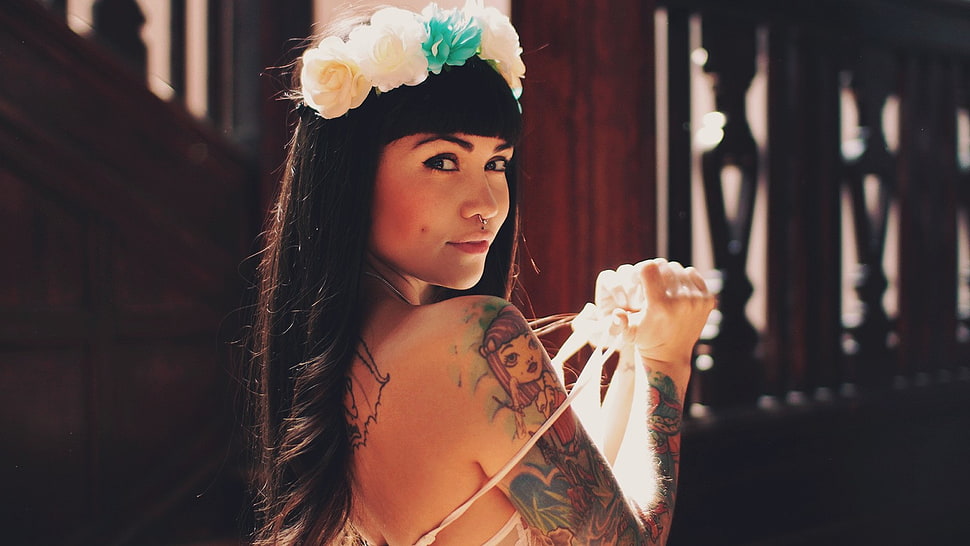 woman with body tattoos wearing white floral headdress HD wallpaper