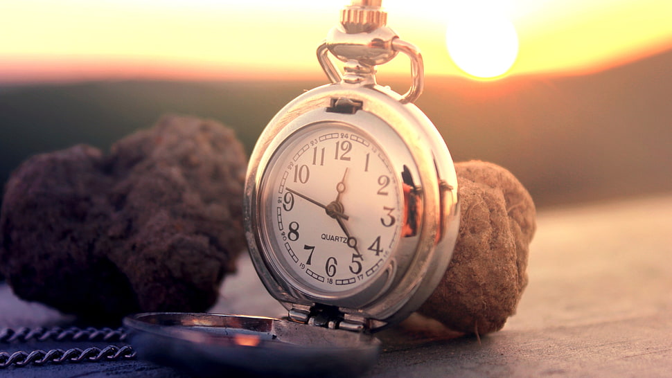 round white analog pocket watch HD wallpaper