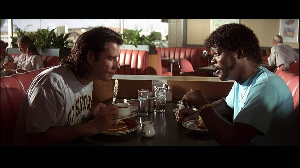 men's gray and black crew-neck shirt, movies, Pulp Fiction, Samuel L. Jackson, John Travolta HD wallpaper