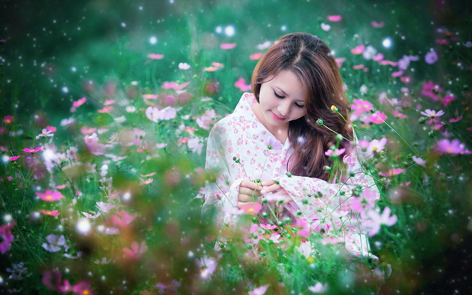 woman wearing white and pink floral kimono white on flower field HD wallpaper