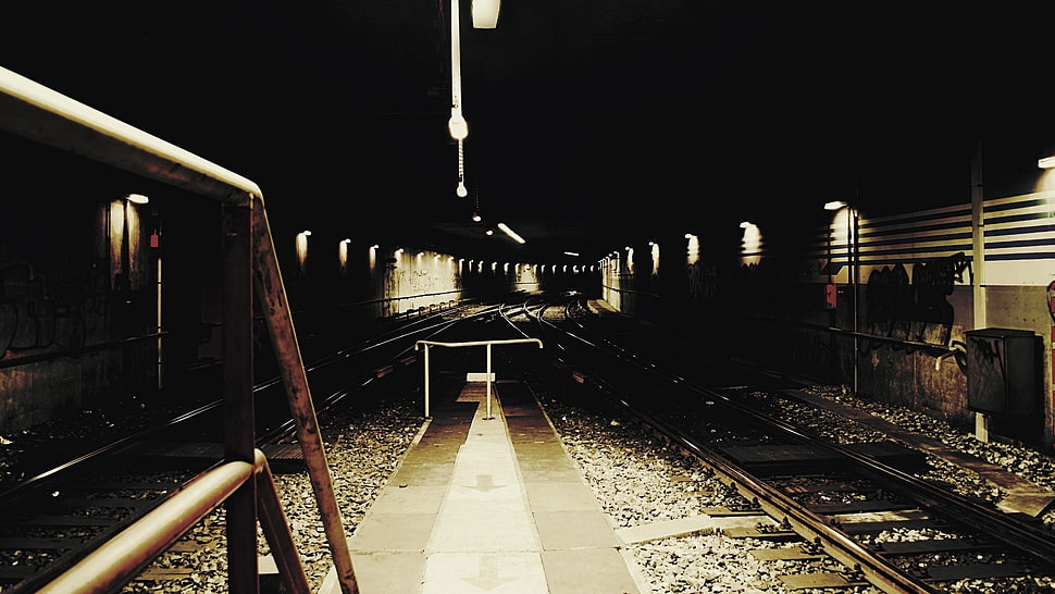 underground train rails, tunnel, subway HD wallpaper