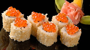 6-piece sushi roll HD wallpaper