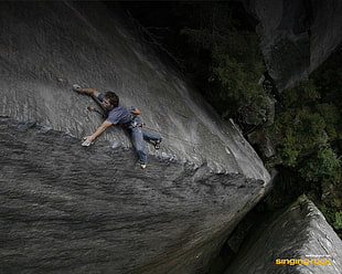 men's gray shirt and blue pants, nature, climbing, rock
