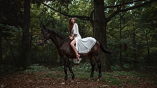 women's white long-sleeved dress, women, women outdoors, animals, horse
