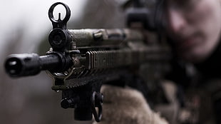 black and brown assault rifle, SIG SG 550