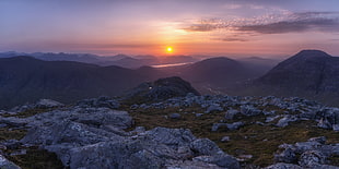 foggy mountain with sunrise, highland HD wallpaper