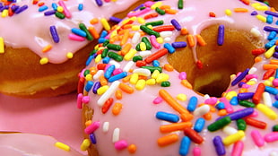 donut with sprinkles, closeup, donut, dessert, sprinkles