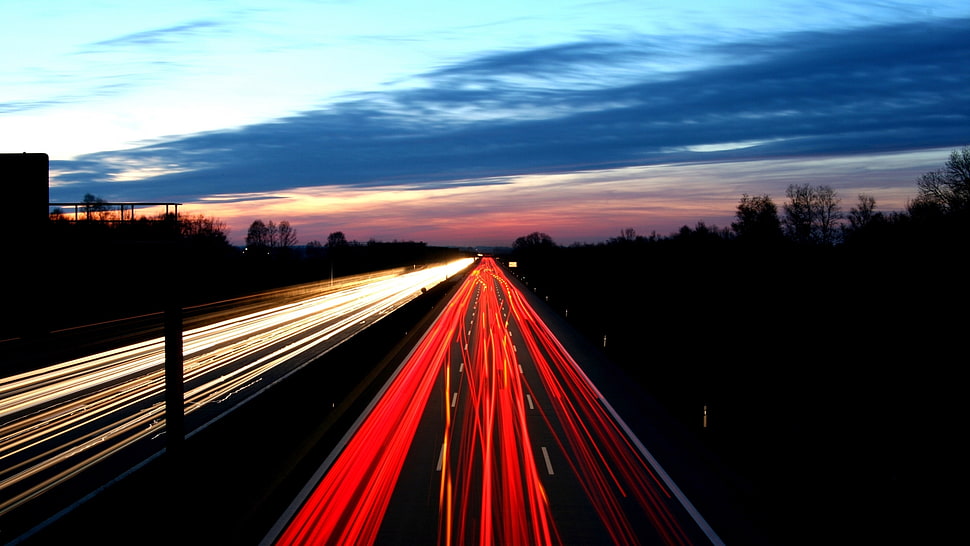 long shutter of freeway during daytime HD wallpaper